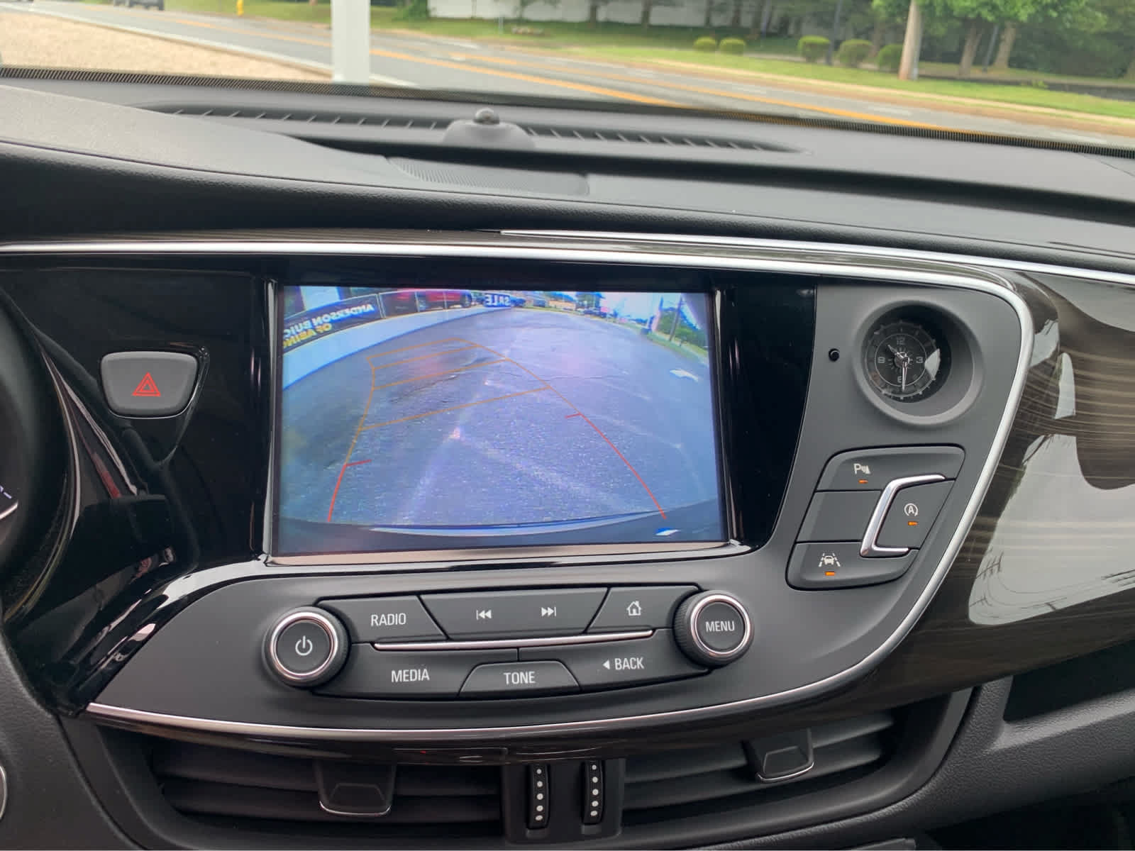 Used 2020 Buick Envision Premium AWD/4WD image 17