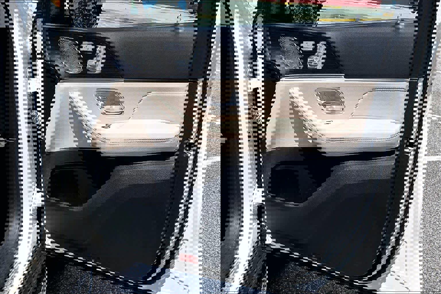 Used 2021 Mercedes-Benz GLS 450 4MATIC image 23