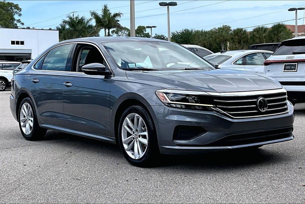 Certified 2020 Volkswagen Passat 2.0T SE FWD image 2