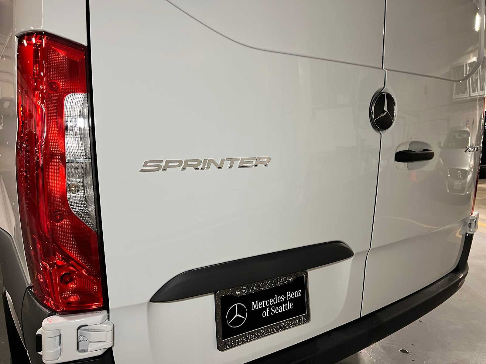 Used 2025 Mercedes-Benz Sprinter 2500 image 14