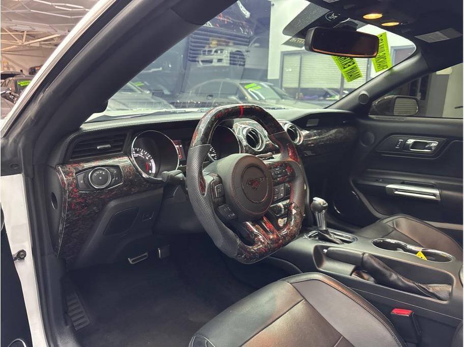 Used 2015 Ford Mustang GT Premium w/ Equipment Group 401A RWD image 8