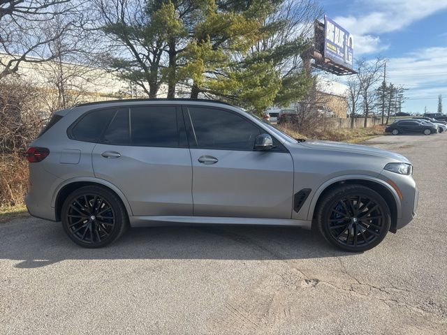 Used 2025 BMW X5 M60i w/ Executive Package image 2