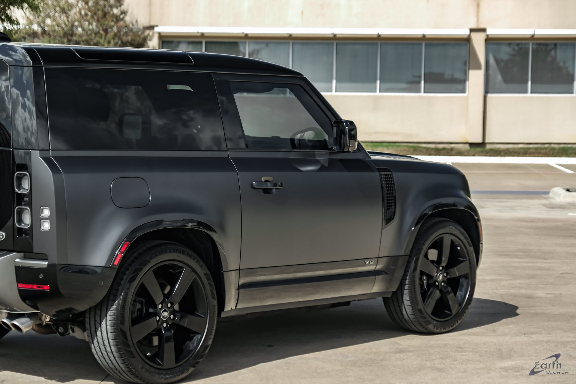 Used 2023 Land Rover Defender 90 V8 AWD/4WD image 20