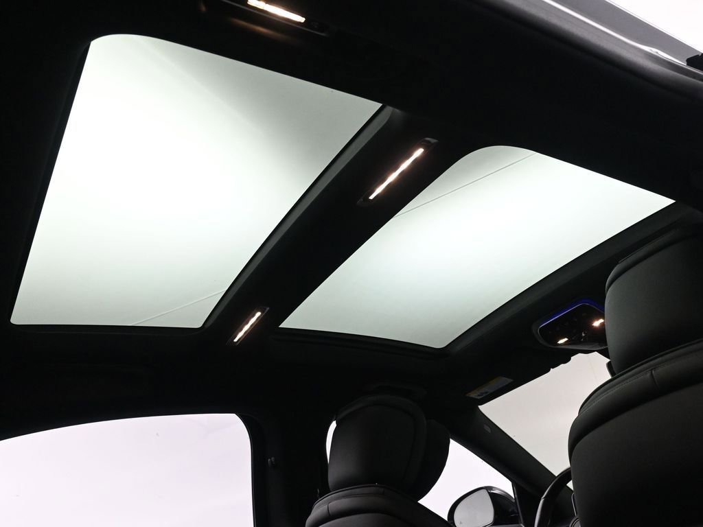 Used 2023 Mercedes-Benz S 500 4MATIC w/ AMG Line image 24