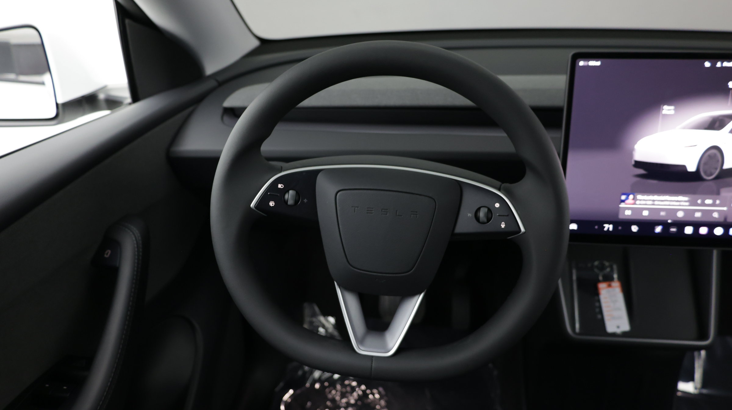 Used 2026 Tesla Model Y 2WD image 27