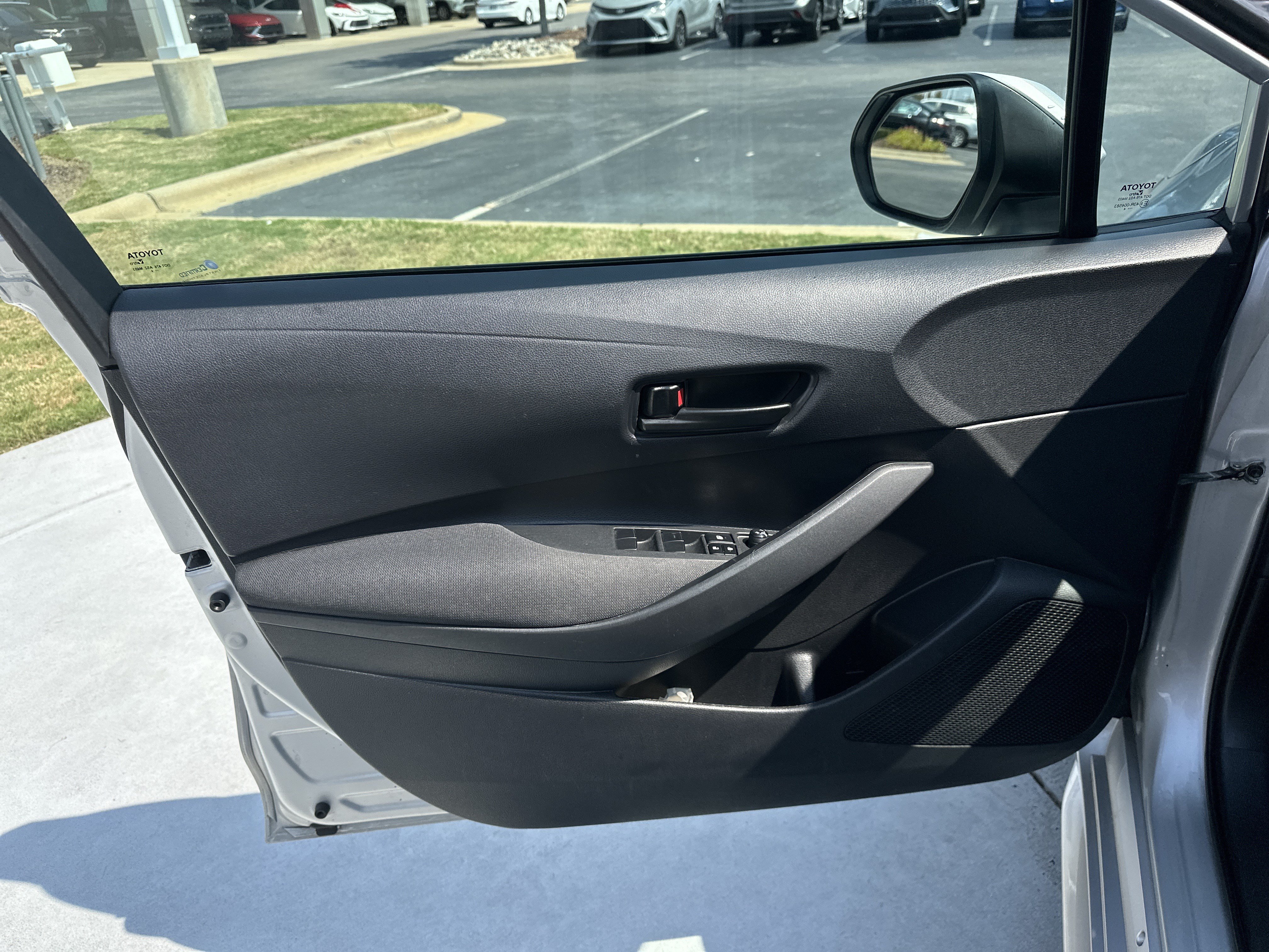 Used 2024 Toyota Corolla LE FWD image 14