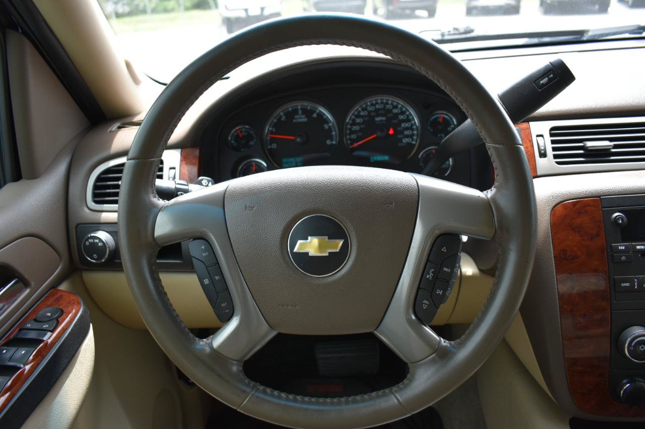 Used 2013 Chevrolet Avalanche LS RWD image 14