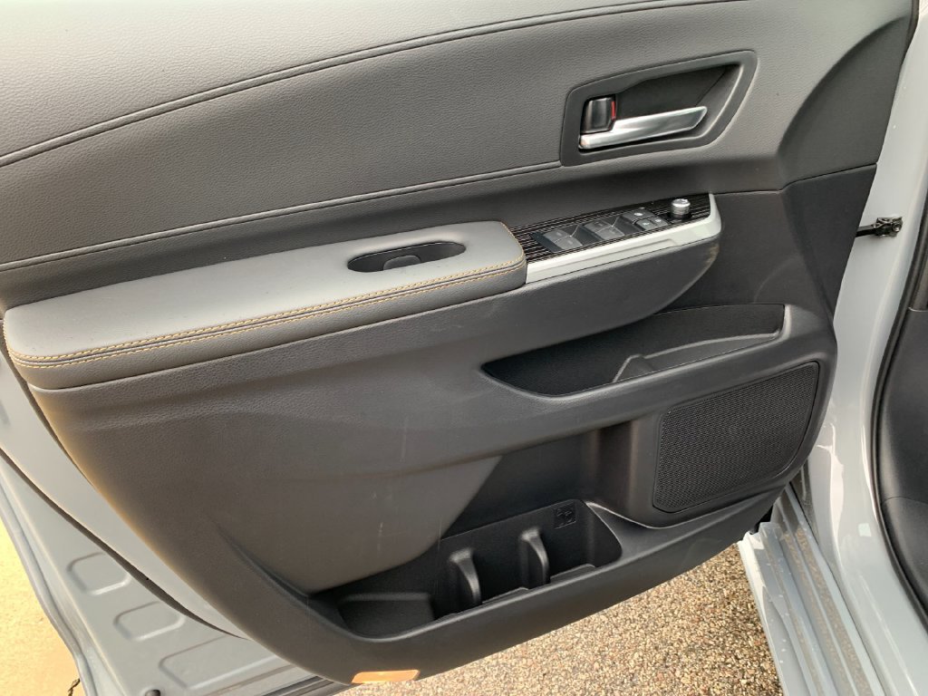 New 2026 Toyota Sienna XLE Woodland Edition AWD/4WD image 11