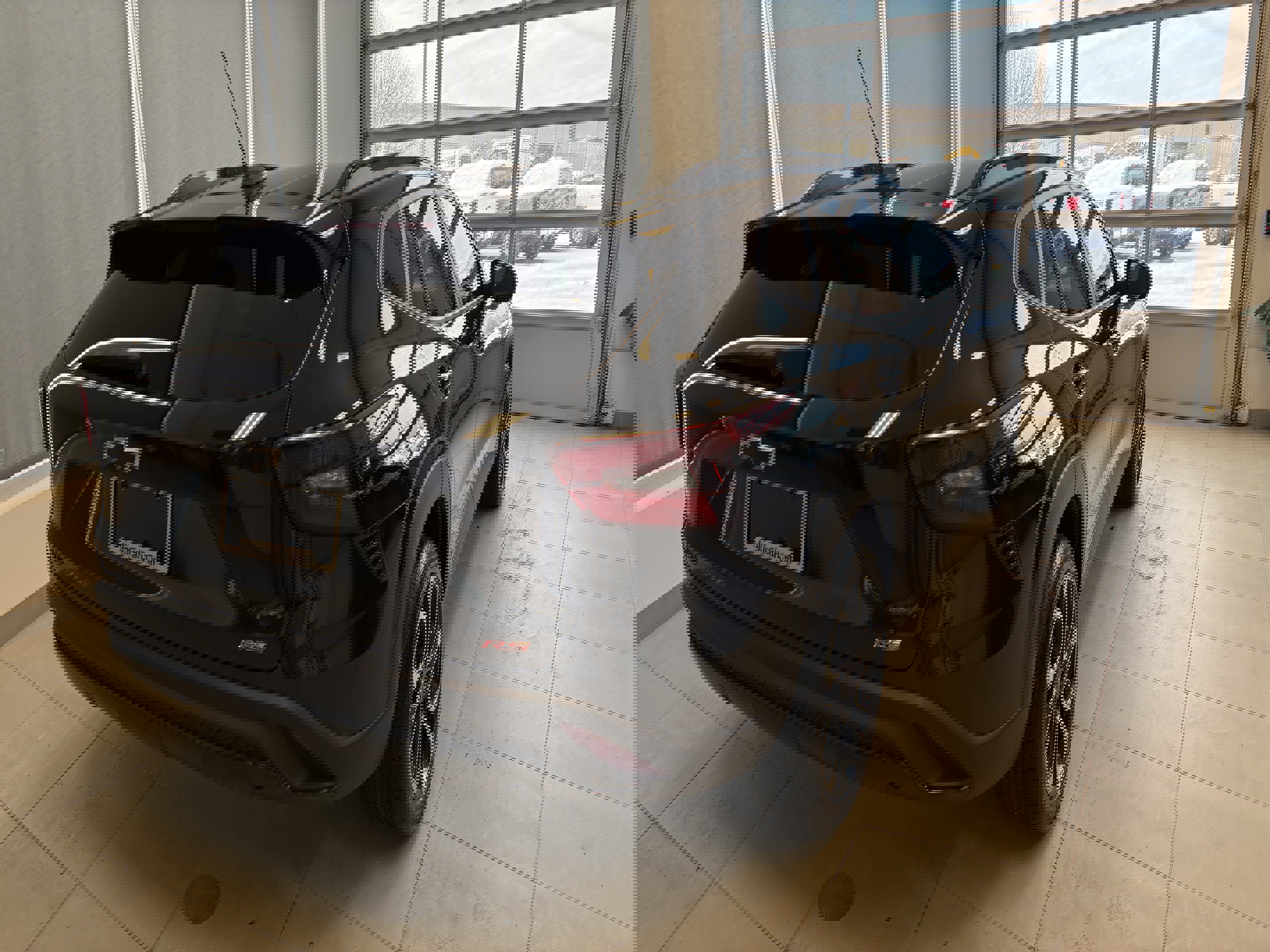 Used 2024 Chevrolet Trax RS w/ Sunroof Package image 3