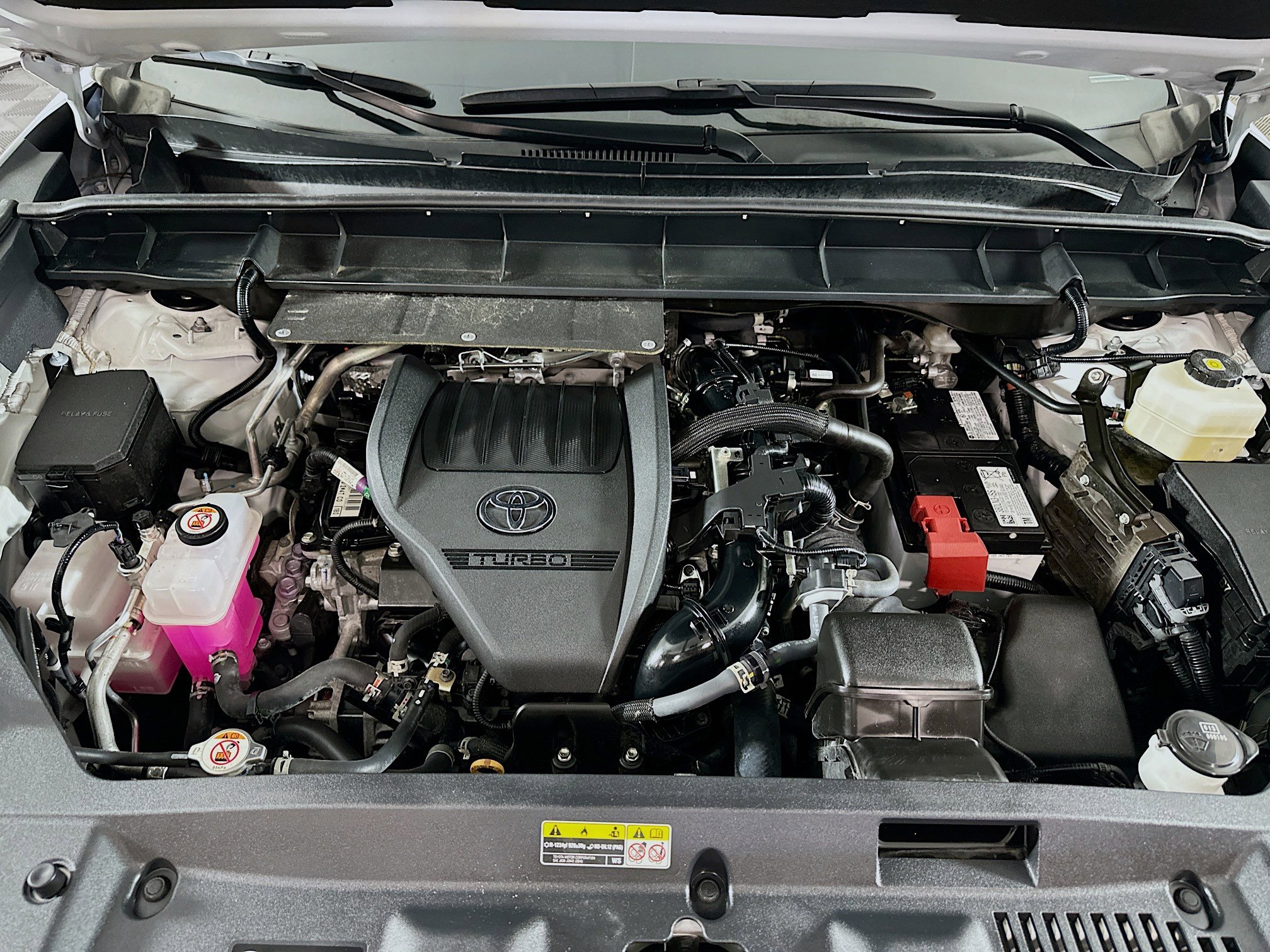 Used 2024 Toyota Highlander LE image 36