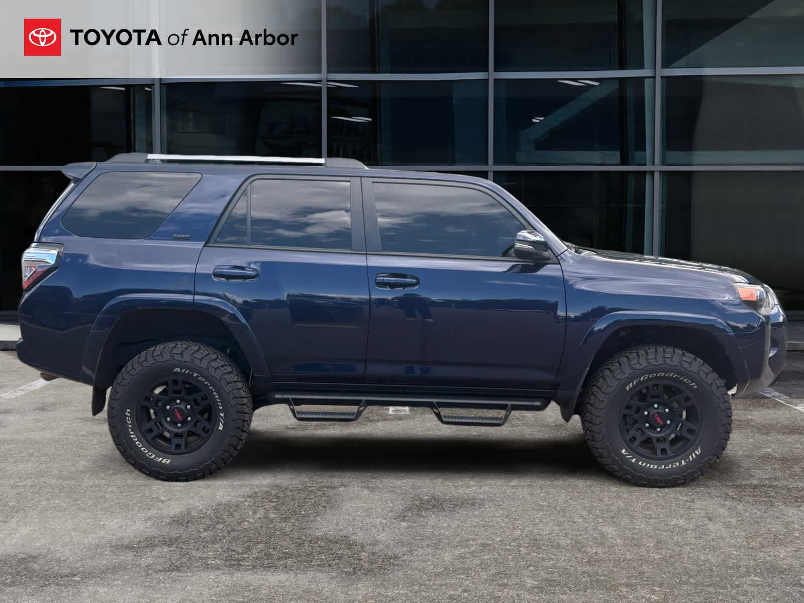 Used 2024 Toyota 4Runner SR5 Premium w/ Moonroof Package AWD/4WD image 5