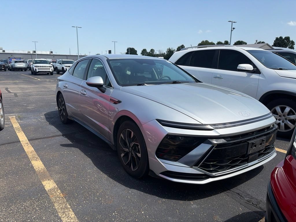 Used 2024 Hyundai Sonata SEL FWD image 1