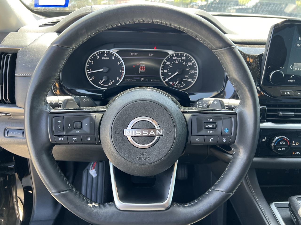 Certified 2024 Nissan Pathfinder SL image 8