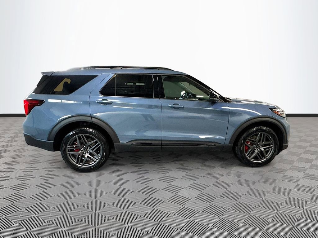 Used 2025 Ford Explorer ST-Line w/ Premium Package image 34