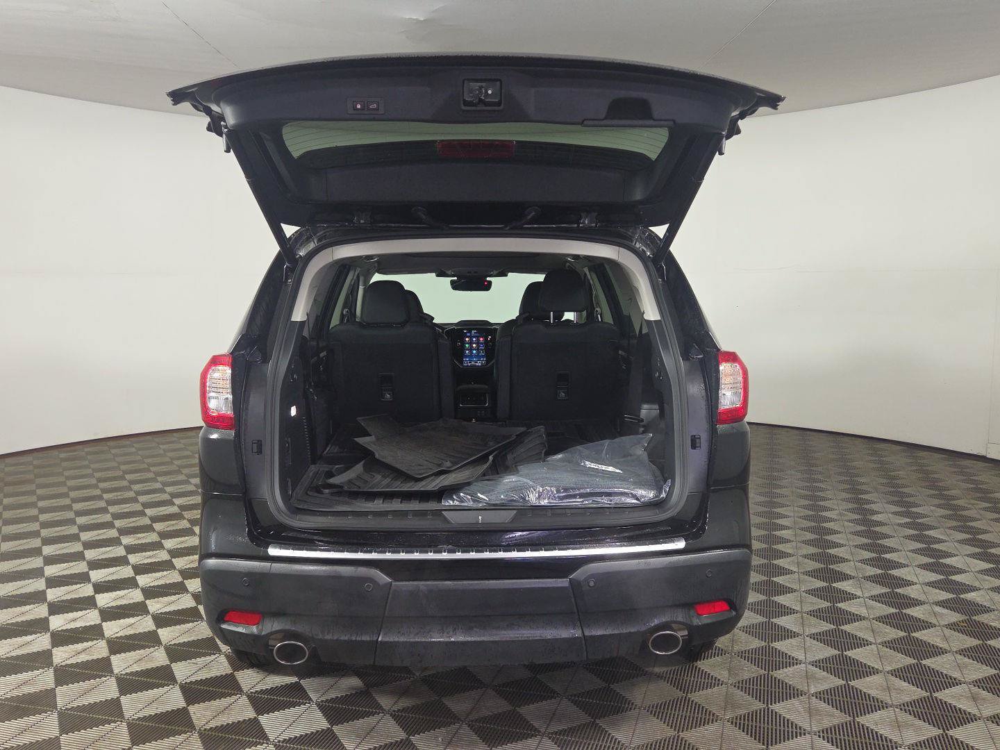 Used 2026 Subaru Ascent Limited AWD/4WD image 8