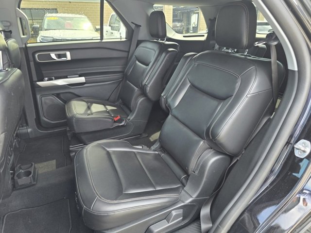 Used 2023 Ford Explorer XLT w/ Equipment Group 202A image 12
