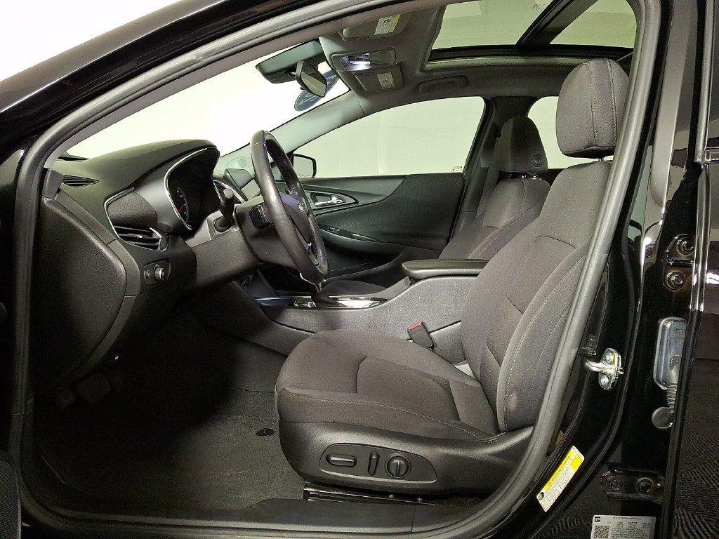 Used 2021 Chevrolet Malibu LT FWD image 15