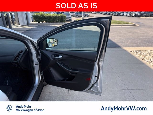Used 2017 Ford Focus SEL w/ Cold Weather Package FWD image 14