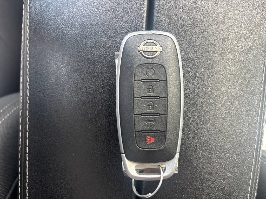 Used 2024 Nissan Rogue SV AWD/4WD image 16