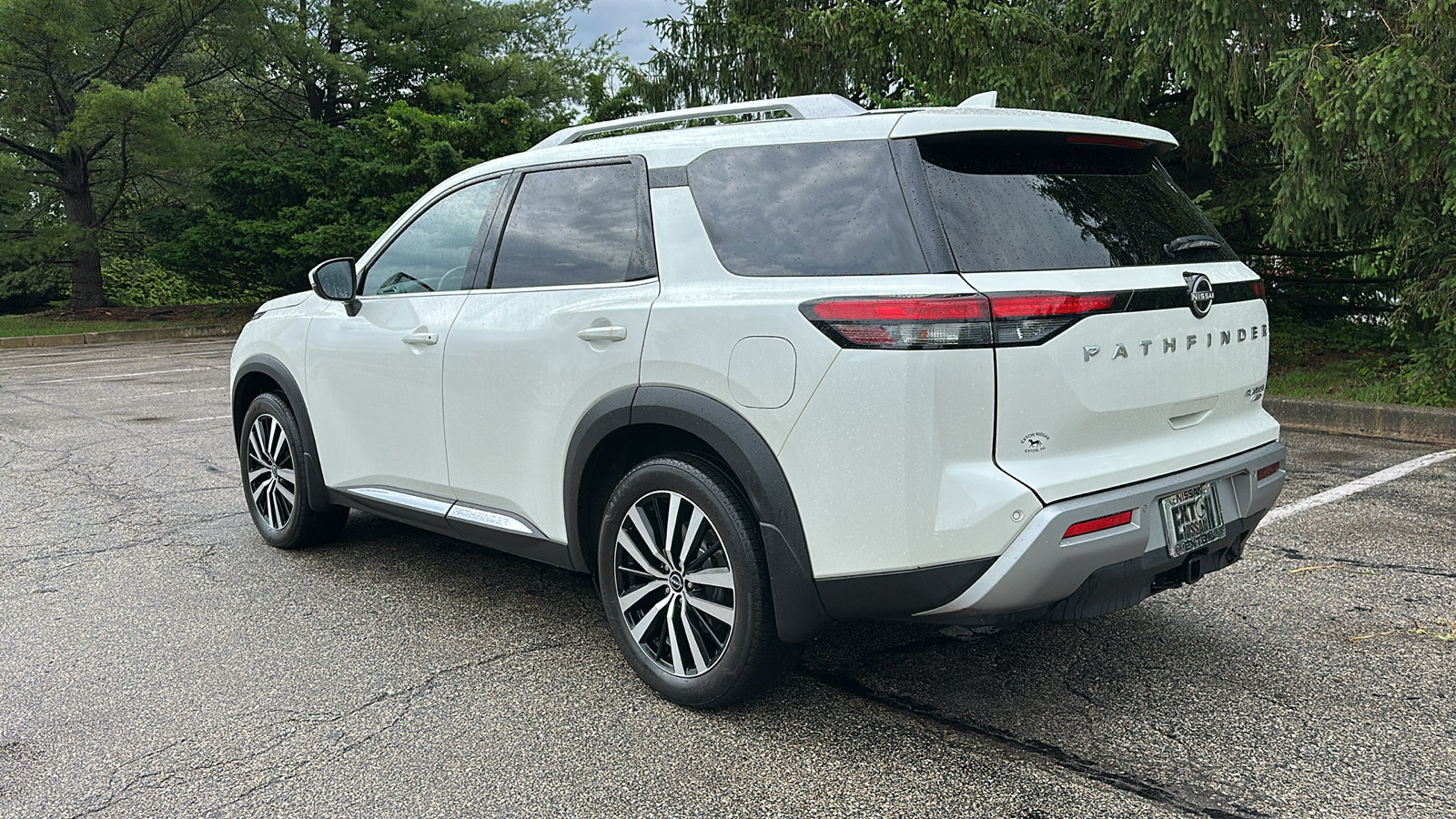 Certified 2023 Nissan Pathfinder Platinum AWD/4WD image 7