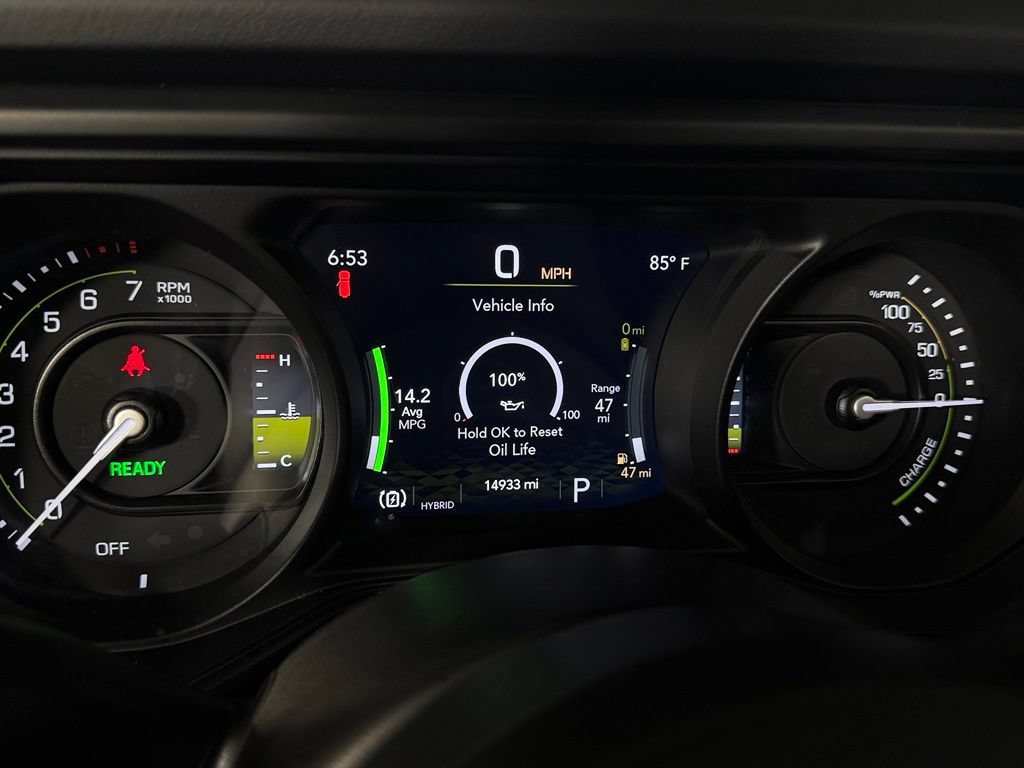 Used 2025 Jeep Wrangler Unlimited Rubicon 4xe w/ Convenience Group AWD/4WD image 16