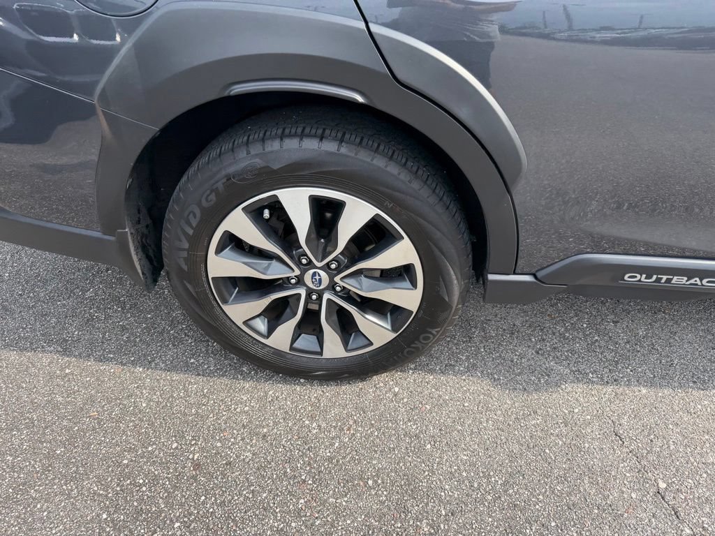 Used 2023 Subaru Outback Touring AWD/4WD image 5