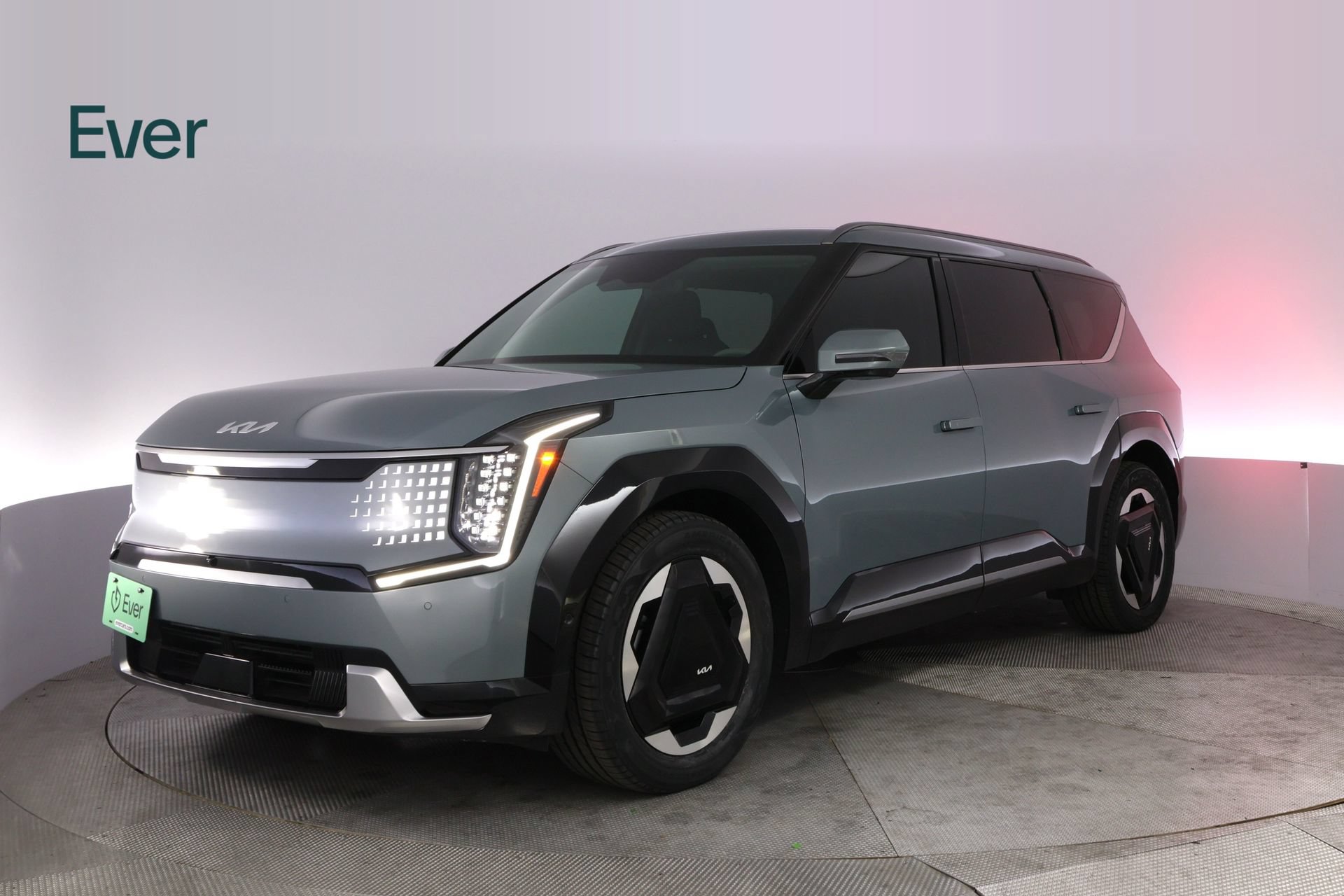 Used 2024 Kia EV9 Land AWD/4WD image 2