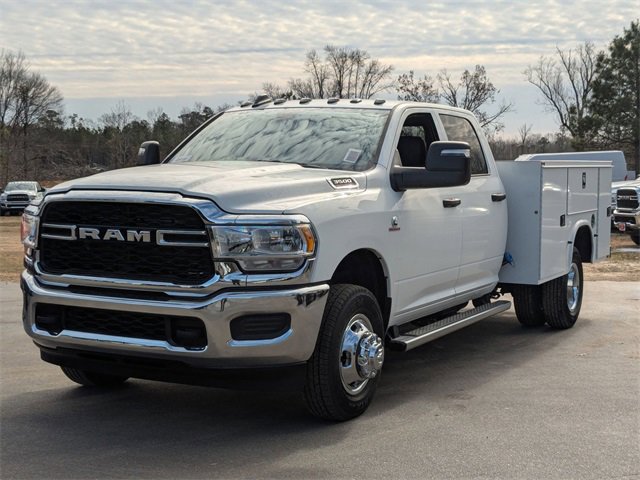 New 2024 RAM 3500 Tradesman w/ Chrome Appearance Group image 4
