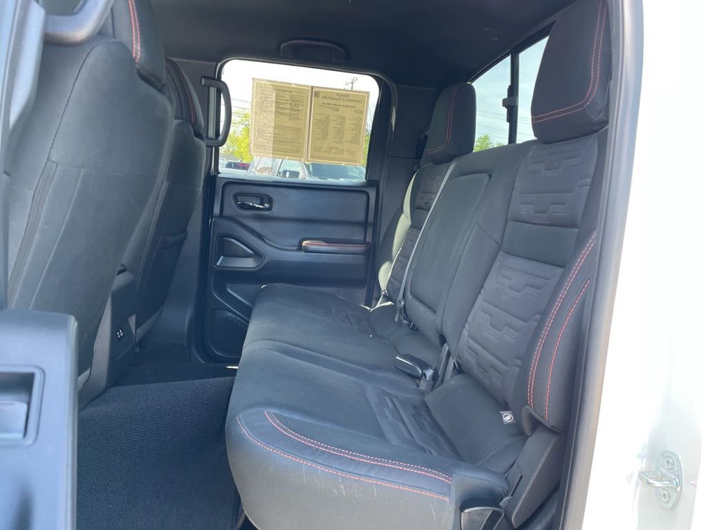 Used 2025 Nissan Frontier PRO-4X AWD/4WD image 38