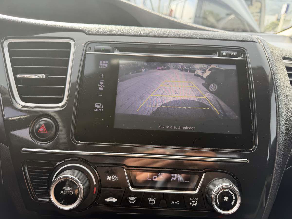 Used 2015 Honda Civic SE image 14