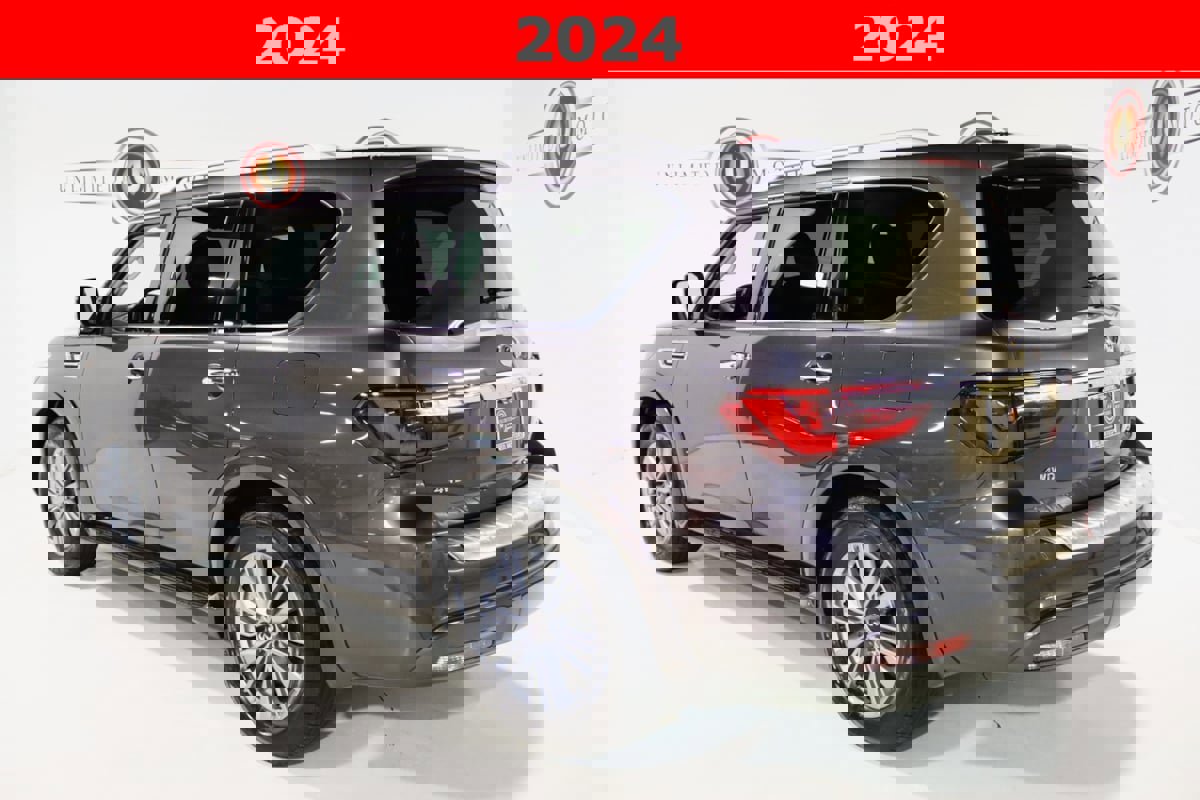 Used 2024 INFINITI QX80 Luxe image 3