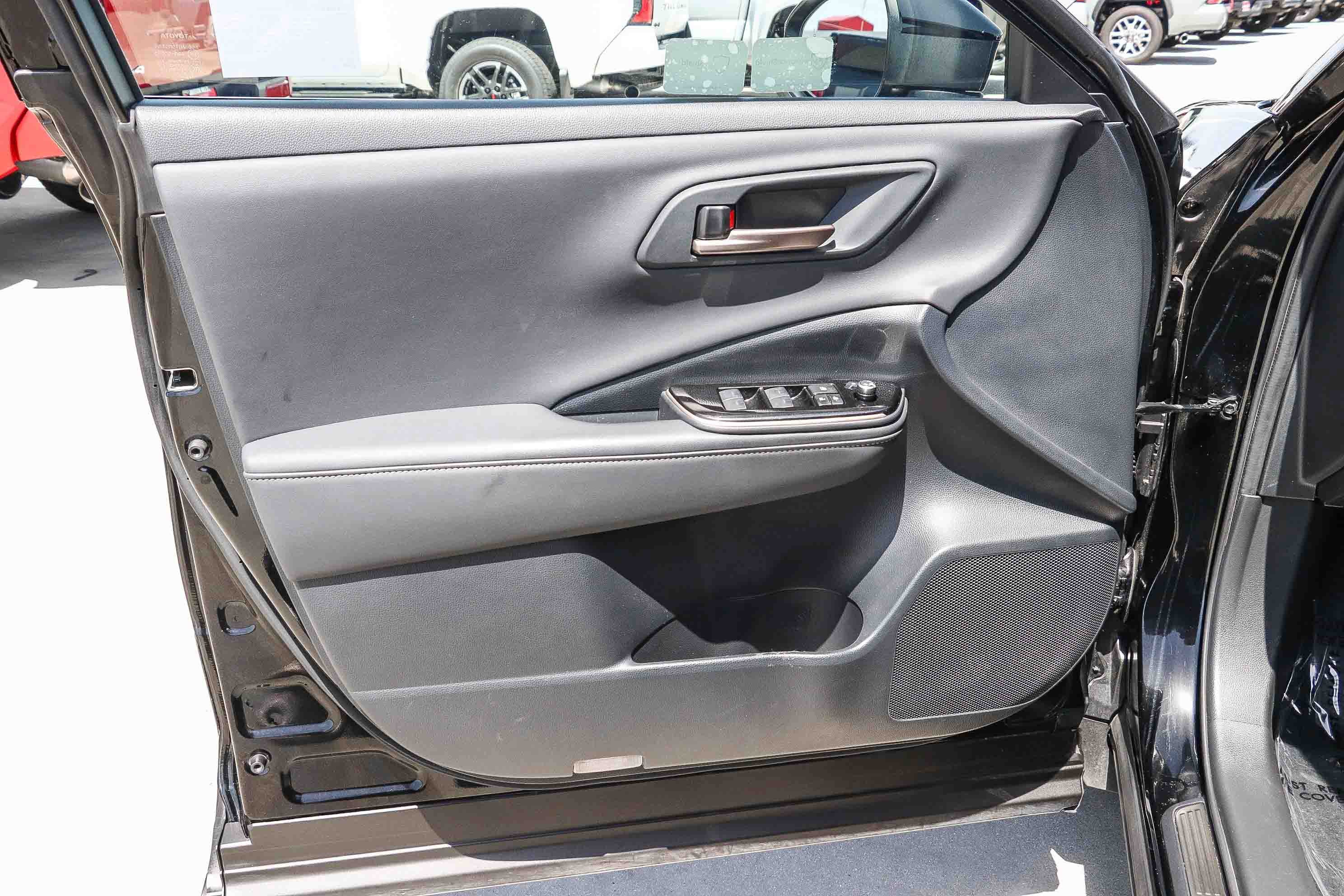 Used 2024 Toyota Crown XLE image 21