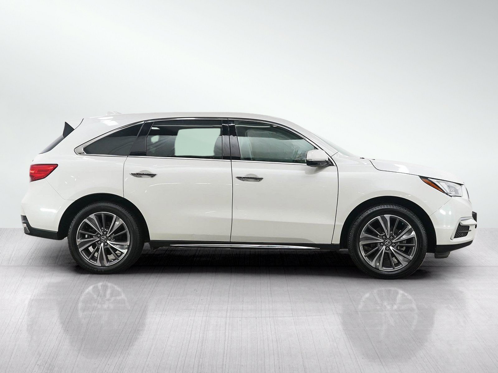 Used 2019 Acura MDX w/ Technology Package AWD/4WD image 6