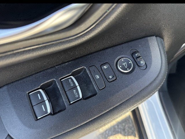Used 2023 Honda HR-V EX-L image 15