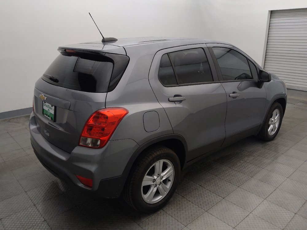 Used 2020 Chevrolet Trax LS FWD image 9