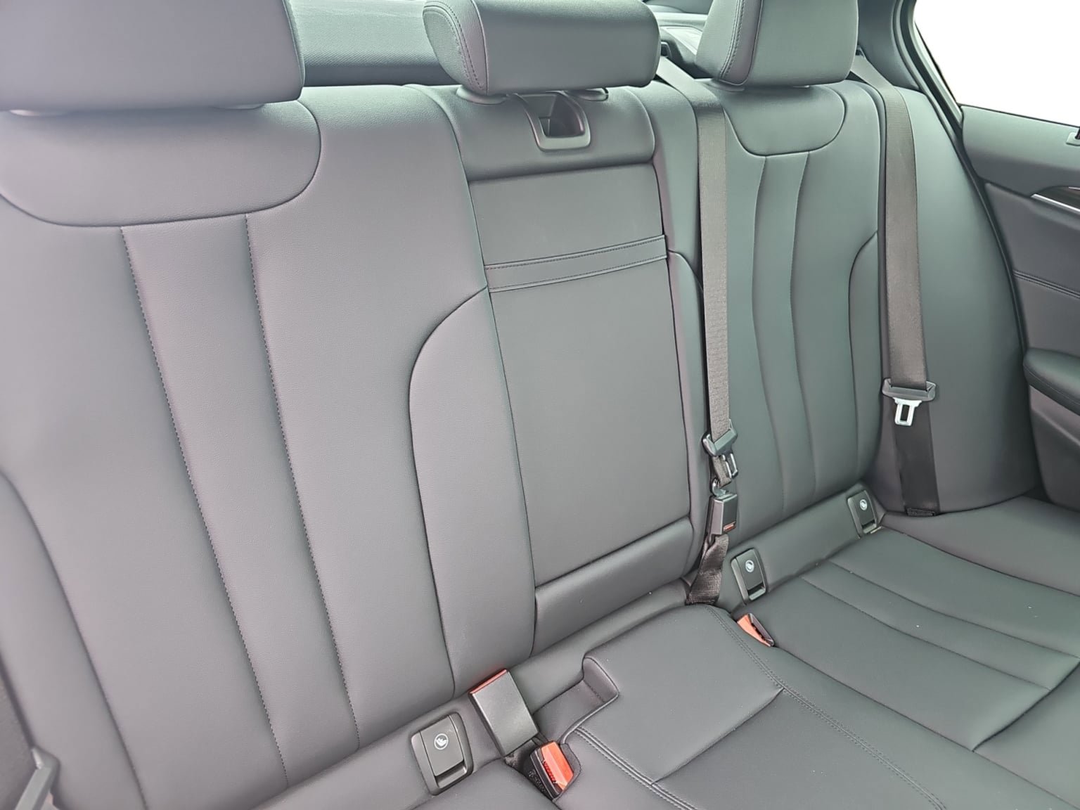 Used 2019 BMW 530i w/ Convenience Package RWD image 18