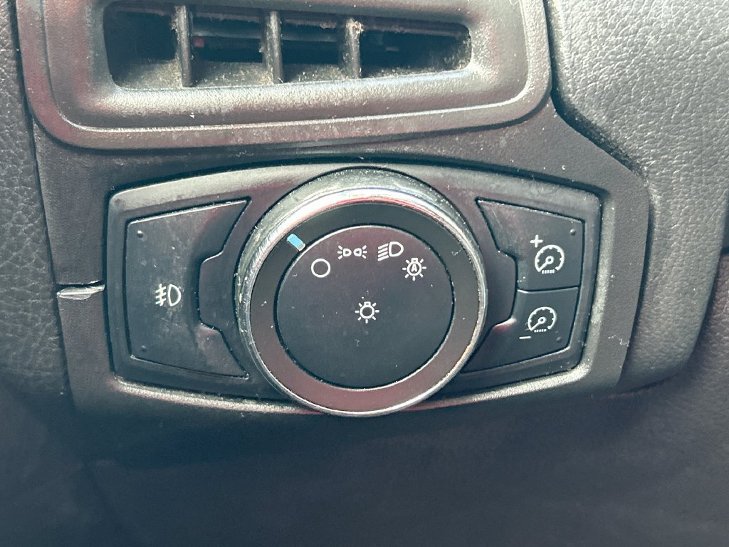 Used 2012 Ford Focus SEL FWD image 18