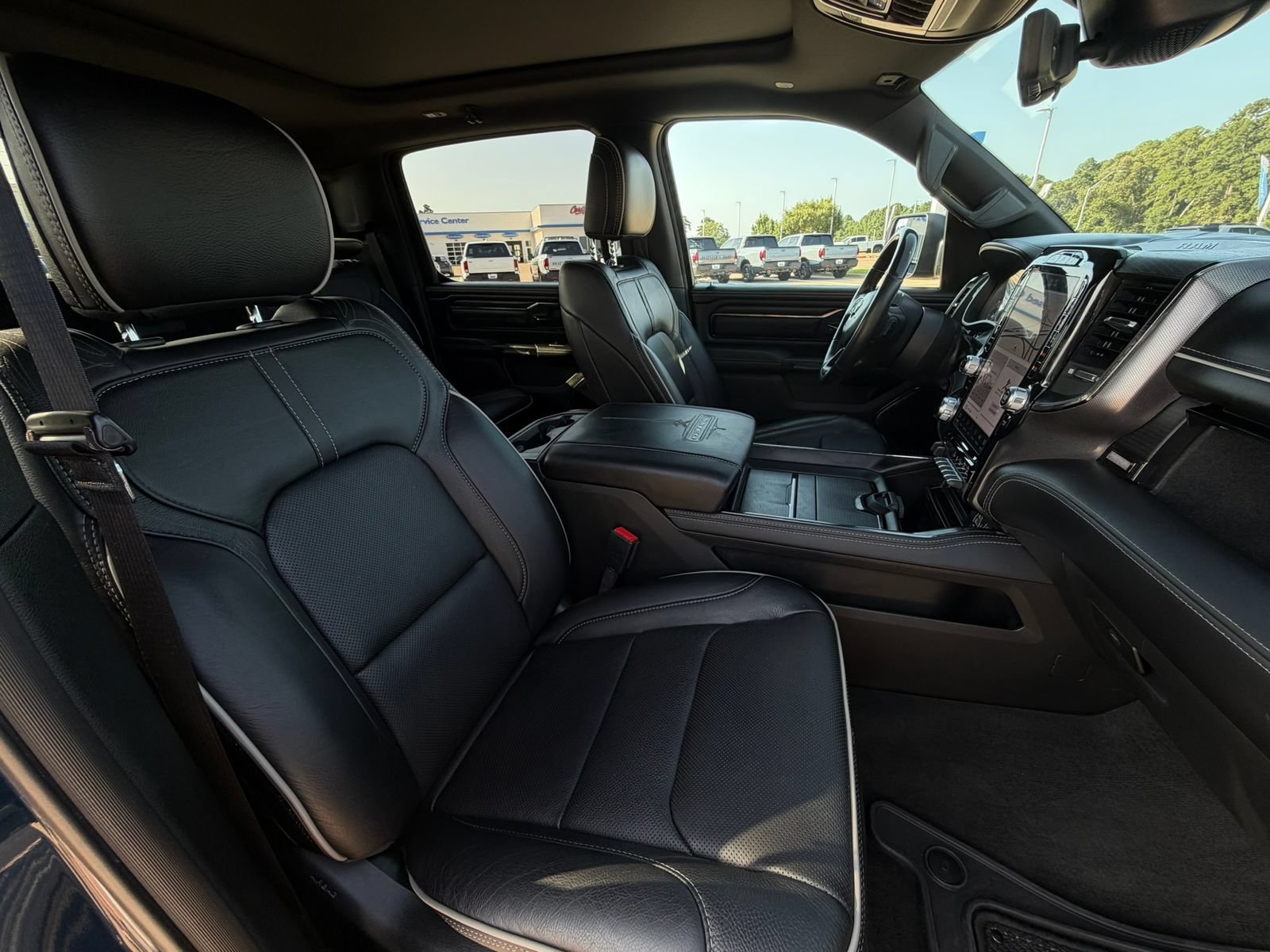 Used 2022 RAM 1500 Limited AWD/4WD image 16