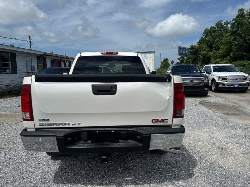 Used 2011 GMC Sierra 1500 SLT w/ SLT White Diamond Edition RWD image 3