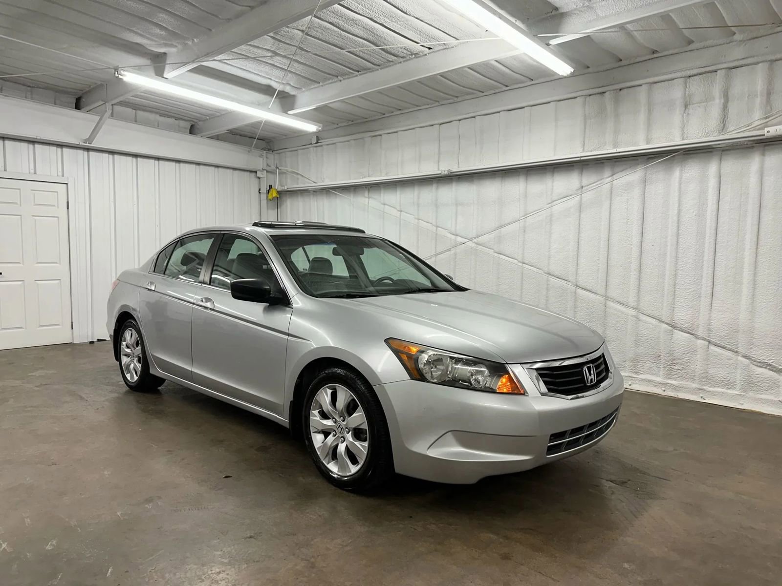 Used 2009 Honda Accord EX-L image 1
