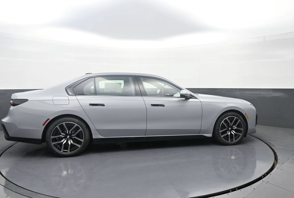 New 2026 BMW 740i xDrive w/ Executive Package AWD/4WD image 8
