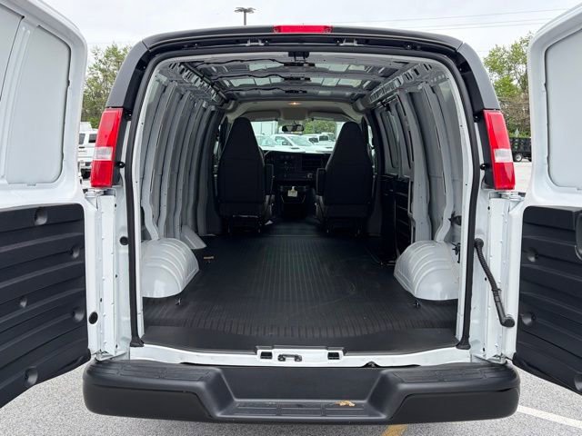 New 2026 Chevrolet Express 2500 w/ Driver Convenience Package RWD image 6