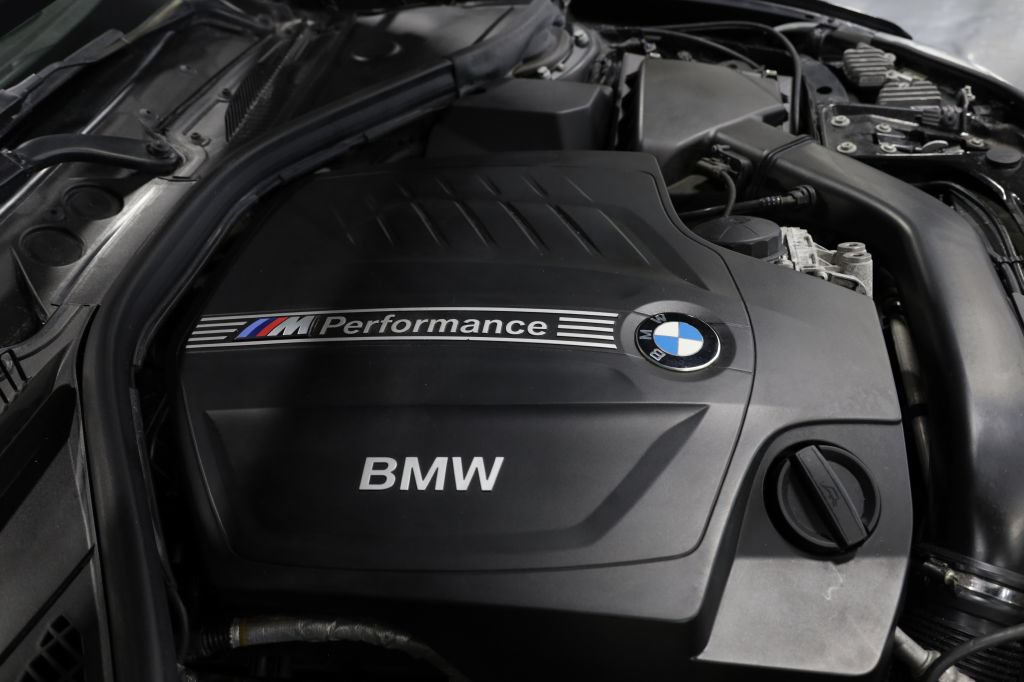 Used 2016 BMW M235i Coupe RWD image 27