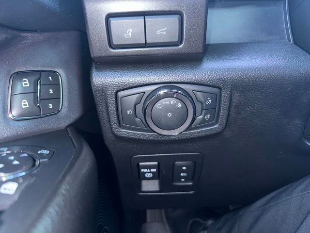 Used 2019 Ford Expedition Limited w/ Equipment Group 301A RWD image 23