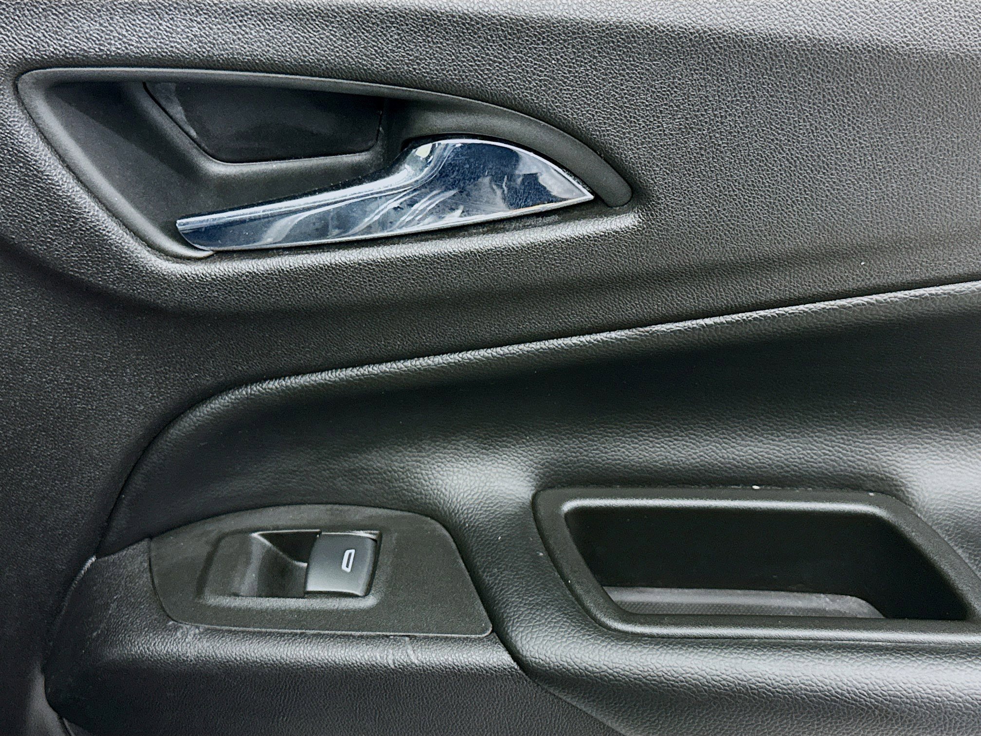 Used 2019 Chevrolet Equinox LT image 27