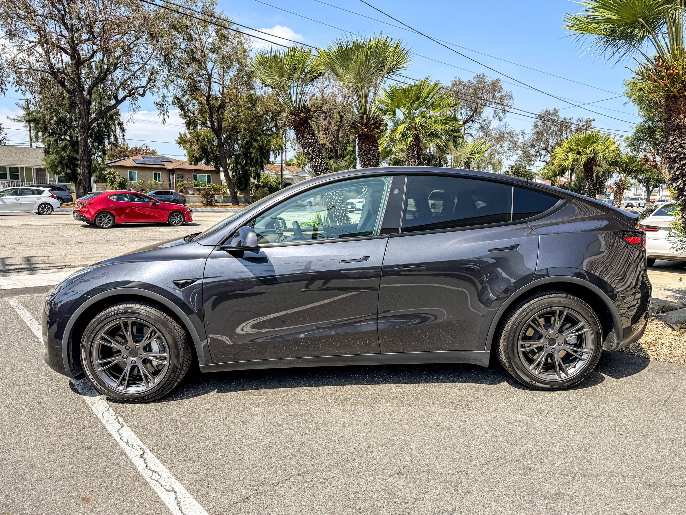 Used 2024 Tesla Model Y Long Range AWD/4WD image 13