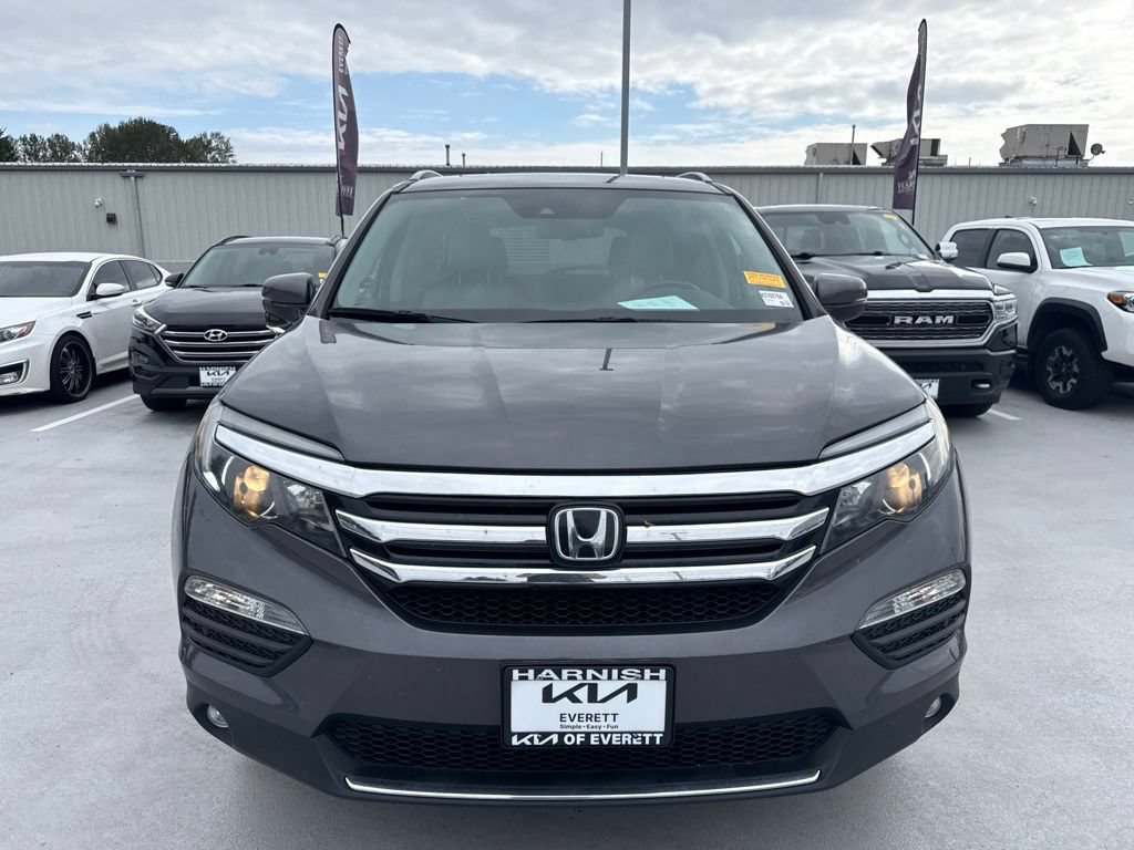 Used 2018 Honda Pilot Touring image 2