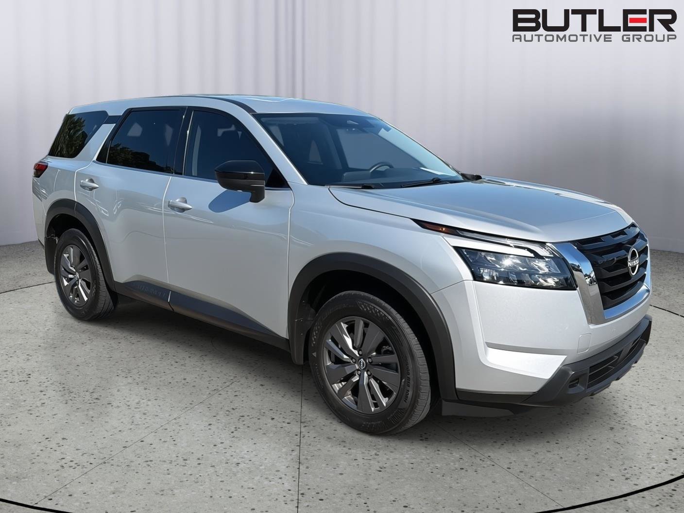Used 2024 Nissan Pathfinder S FWD image 8