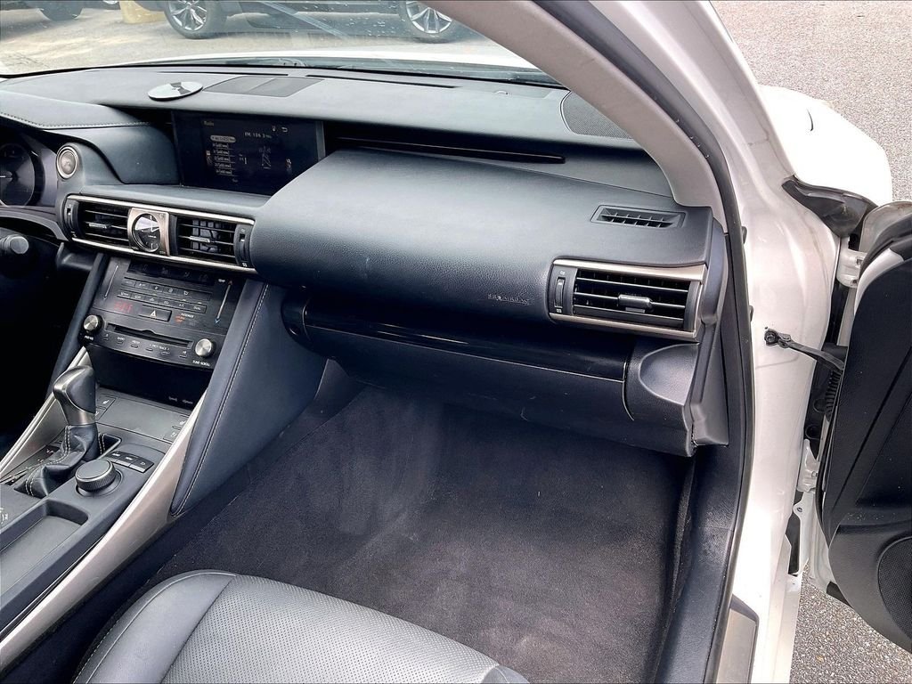 Used 2017 Lexus IS 200t w/ Premium Package RWD image 12