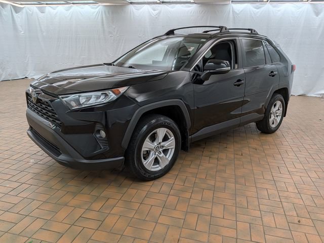 Used 2021 Toyota RAV4 XLE w/ Convenience Package AWD/4WD image 3